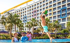Centara Mirage Beach